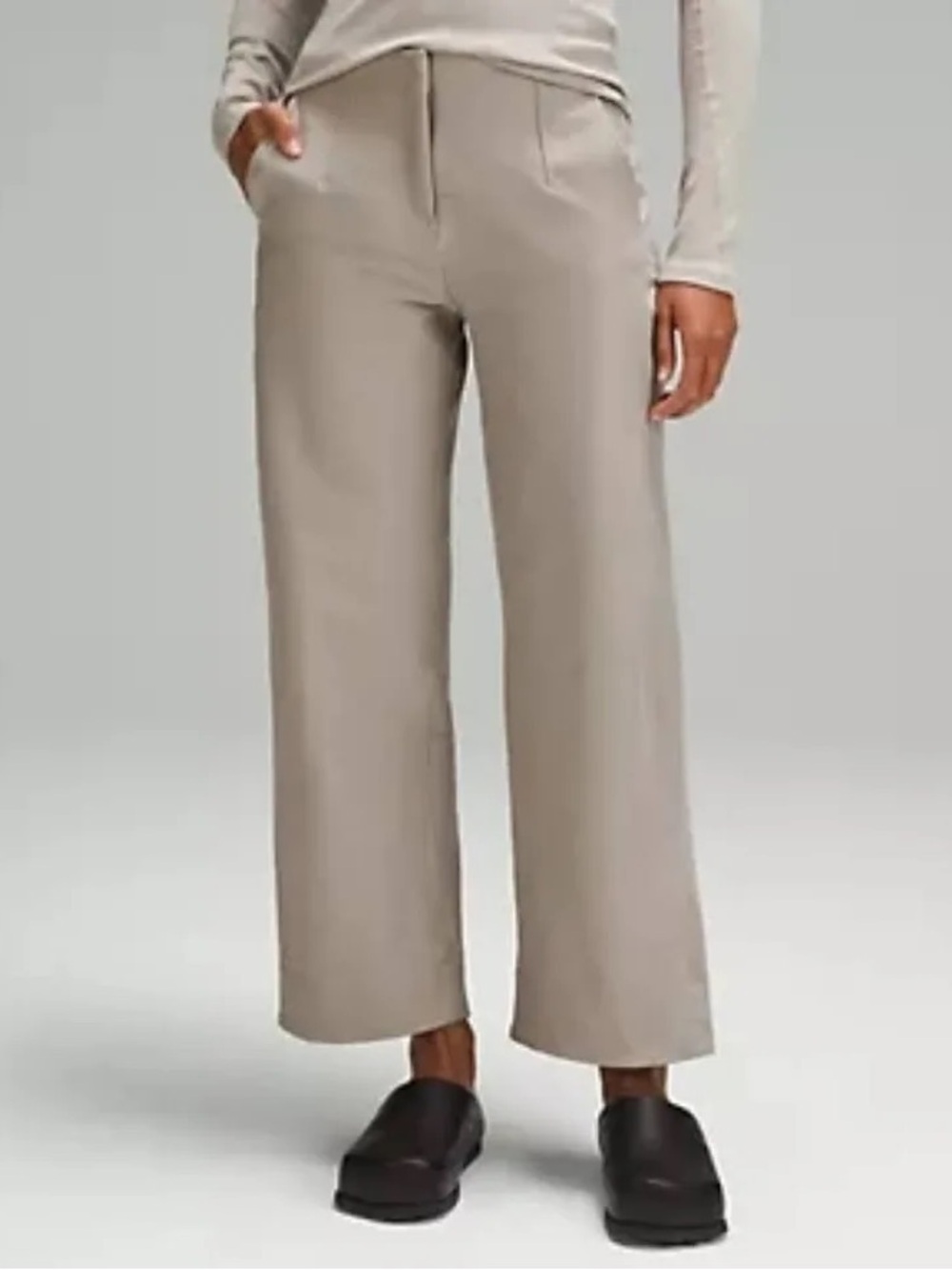 Lululemon Utilitech Relaxed Mid-Rise Trouser 7/8 Length